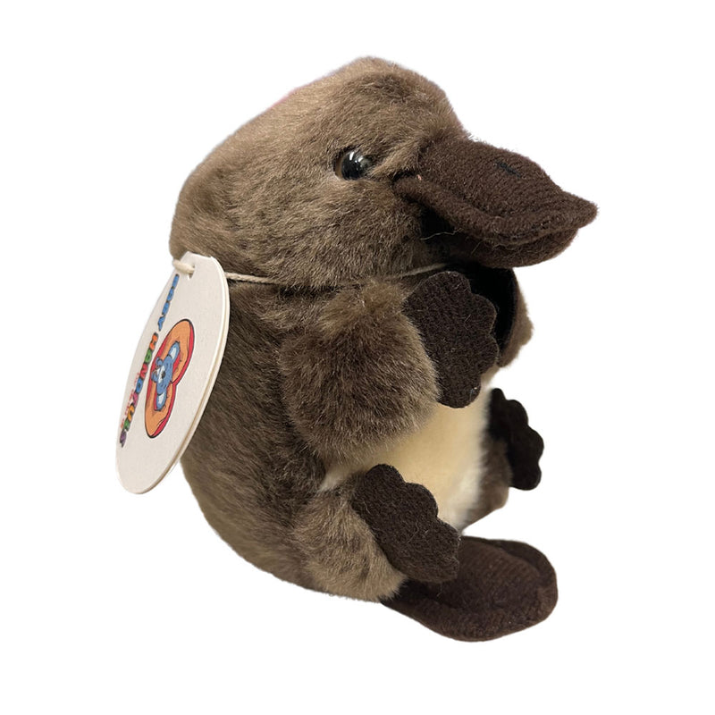 Realistinen vauva kourallinen muhkea lelu 13cm