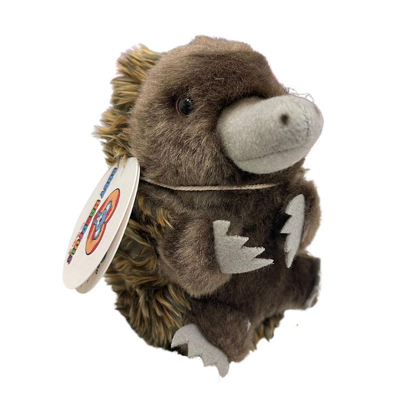 Realistinen vauva kourallinen muhkea lelu 13cm