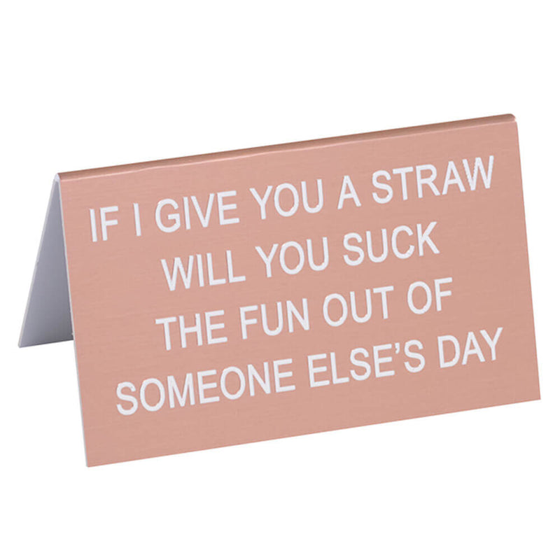 Sano mikä pöytämerkki iso