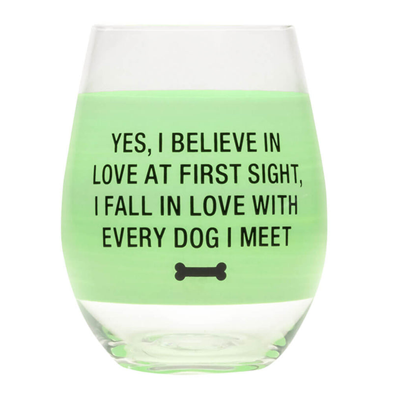 Sano mitä viinilasia