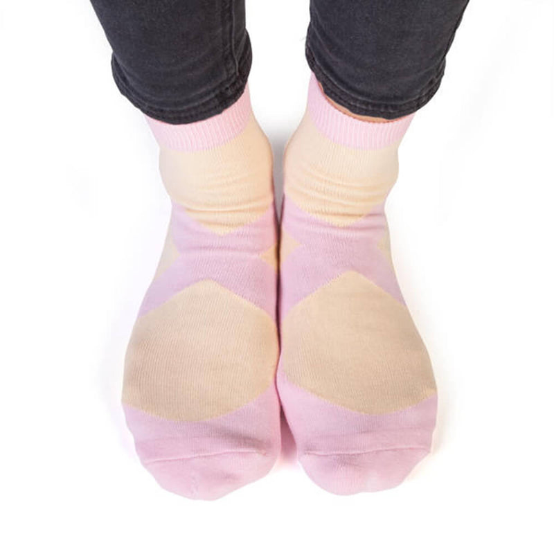 Jalat puhuvat sukkia